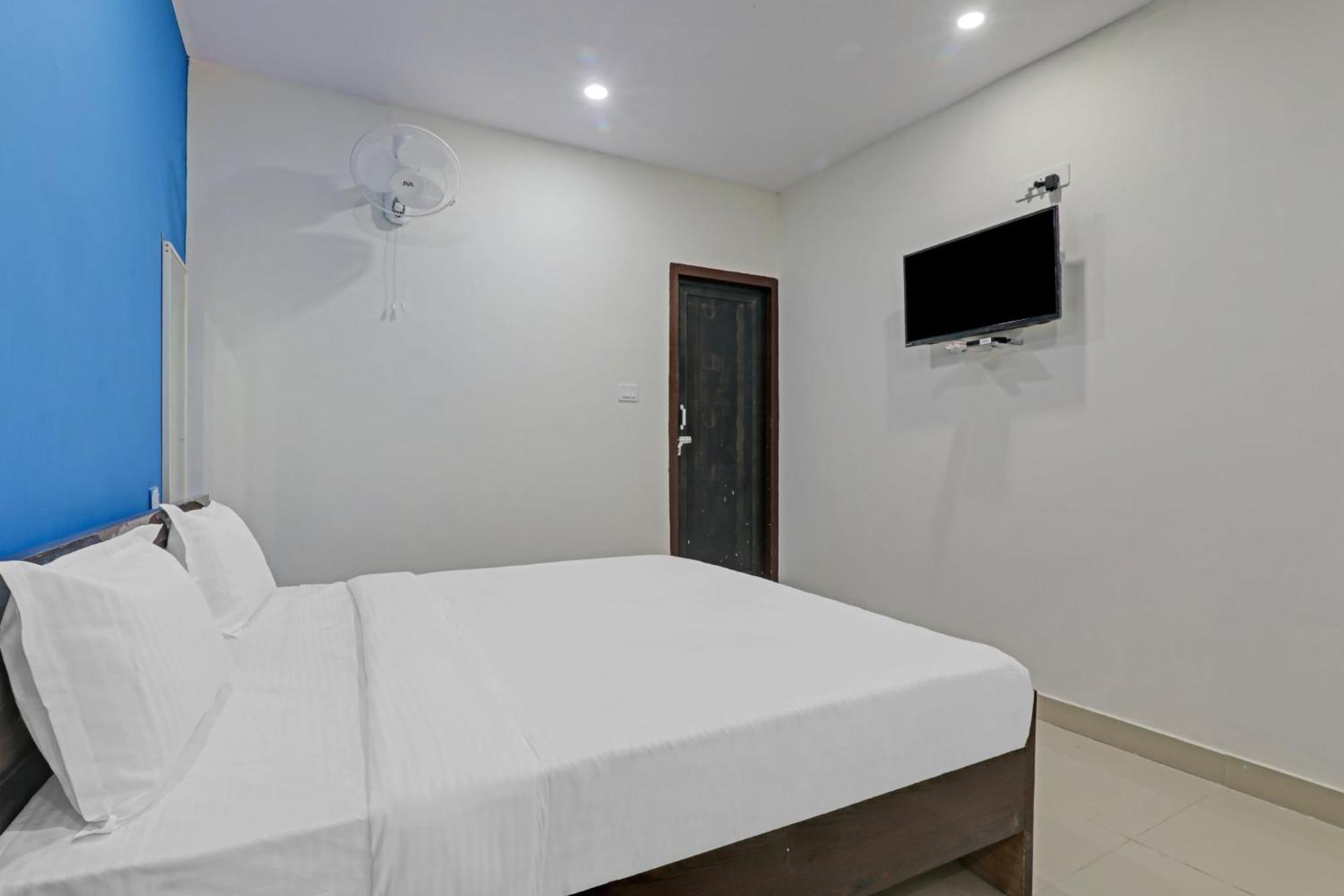 Hotel O Rudra Palace Near Phoenix United Λάκναου Εξωτερικό φωτογραφία
